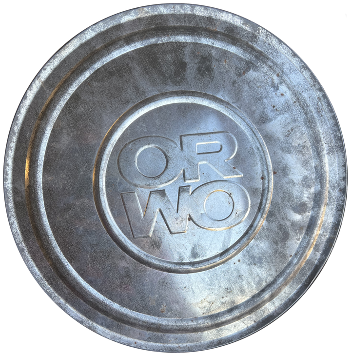 A metal tray featuring the word "oww" prominently displayed on its surface. 100ft 35mm film roll, 35mm bulk roll, bulk 35mm film rolls, bulk roll 35mm film,35mm film bulk roll